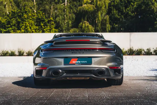 Porsche 992 view 8