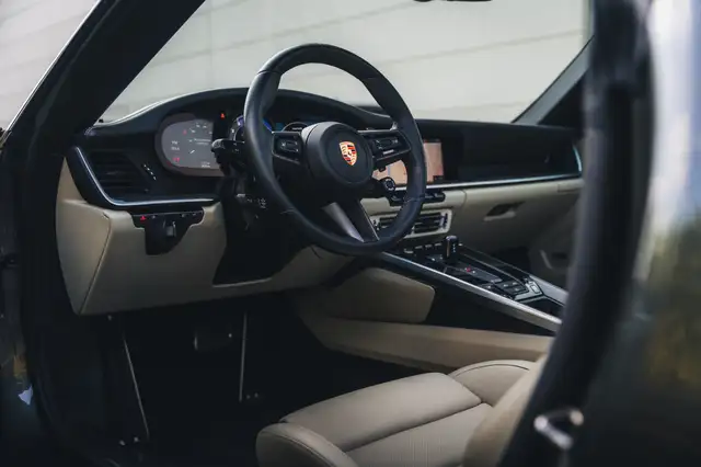 Porsche 992 view 13