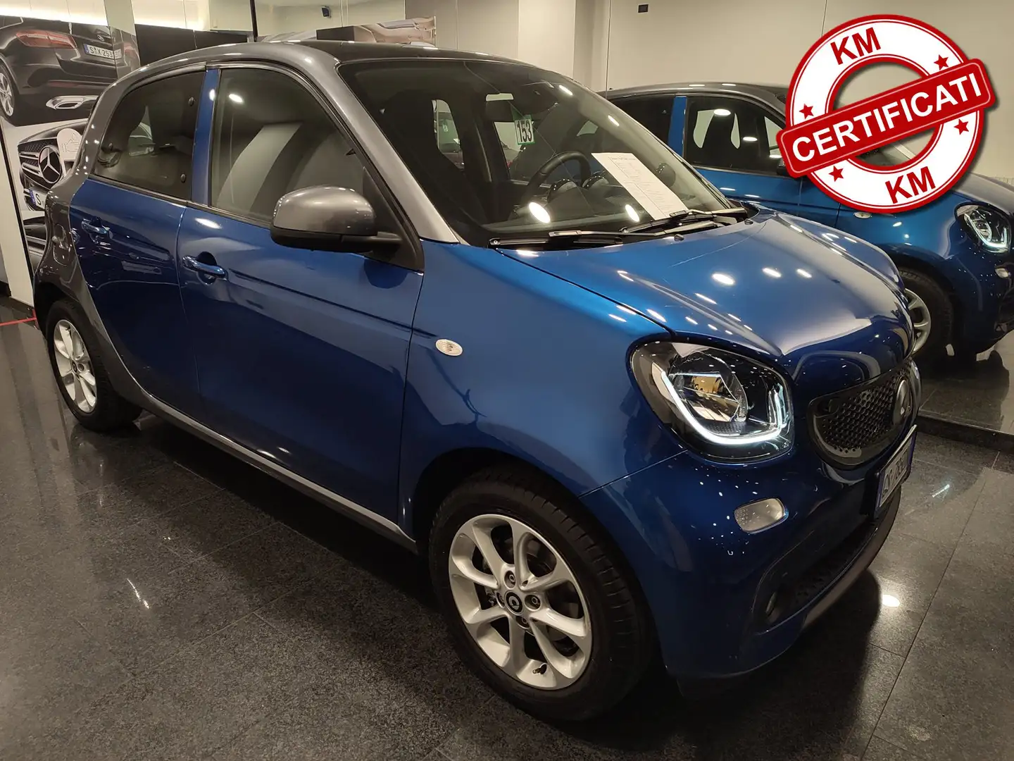 smart forFour 0.9 t Passion 90cv twinamic my19 Schermo Navi 9" Blu/Azzurro - 1