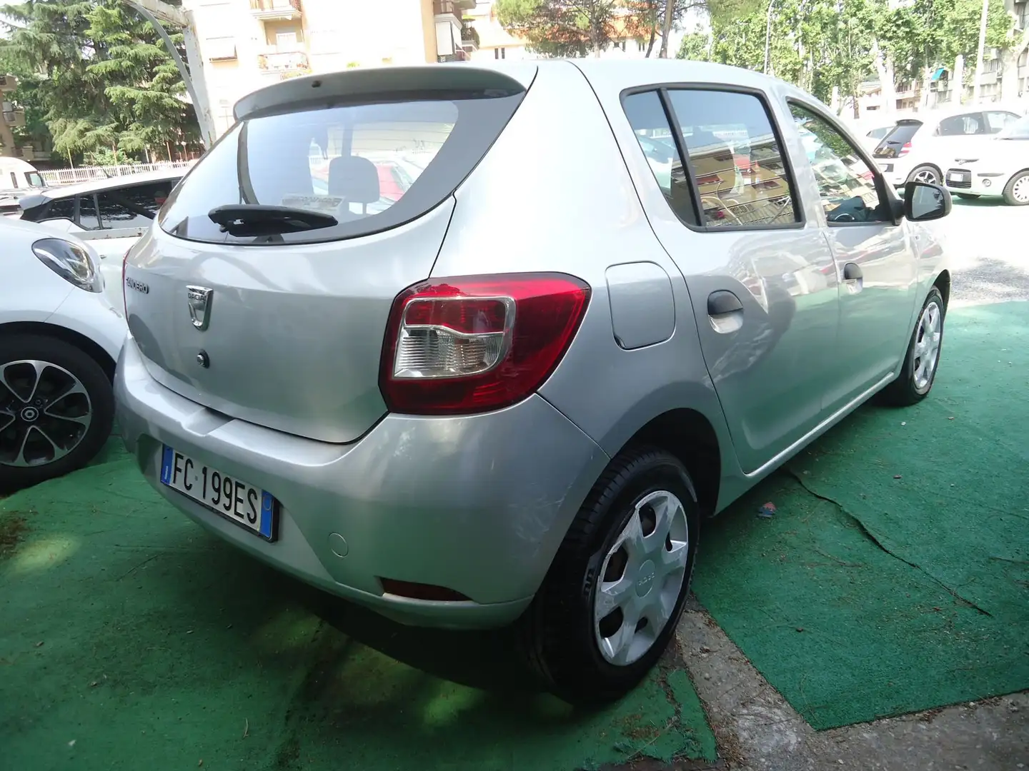 Dacia Sandero 1.5 dCi 75CV Lauréate OK NEOPATENTATI Argent - 2