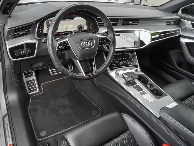 Audi A6 view 10