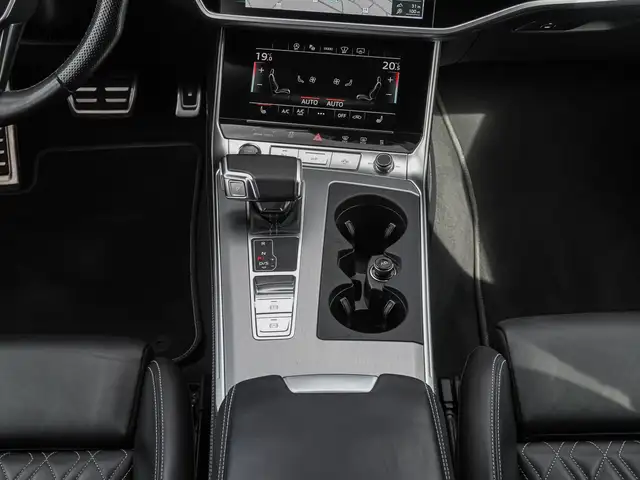 Audi A6 view 14
