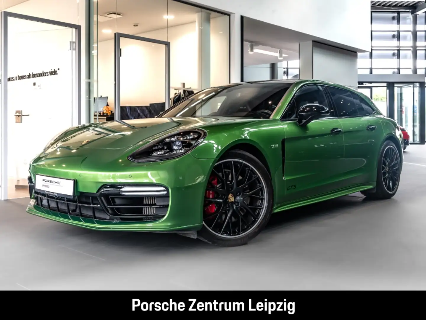Porsche Panamera GTS Sport Turismo Matrix Panorama HeadUp Зелёный - 1