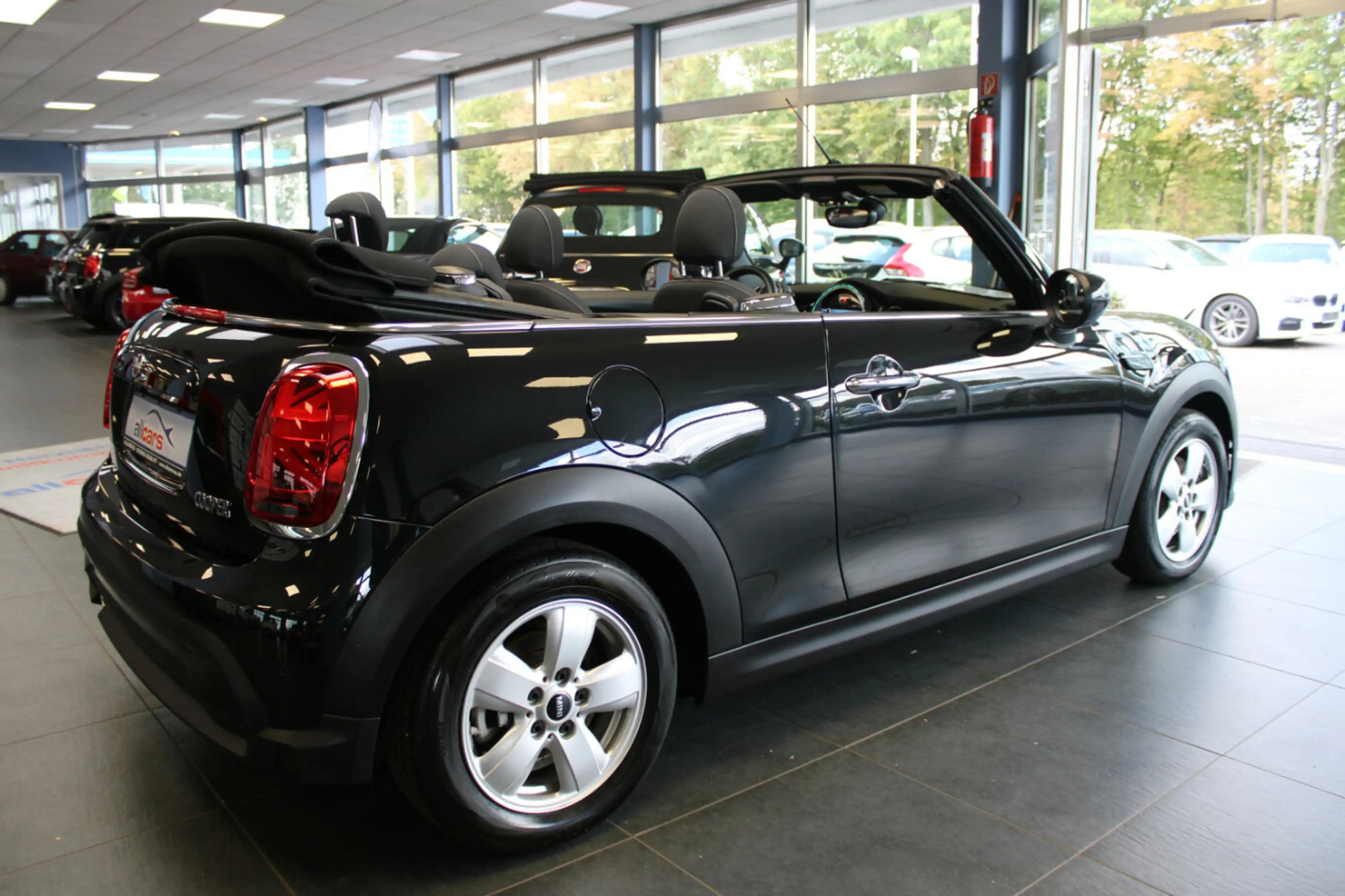 MINI Cooper Cabrio Aut. Essential Trim — photo 6
