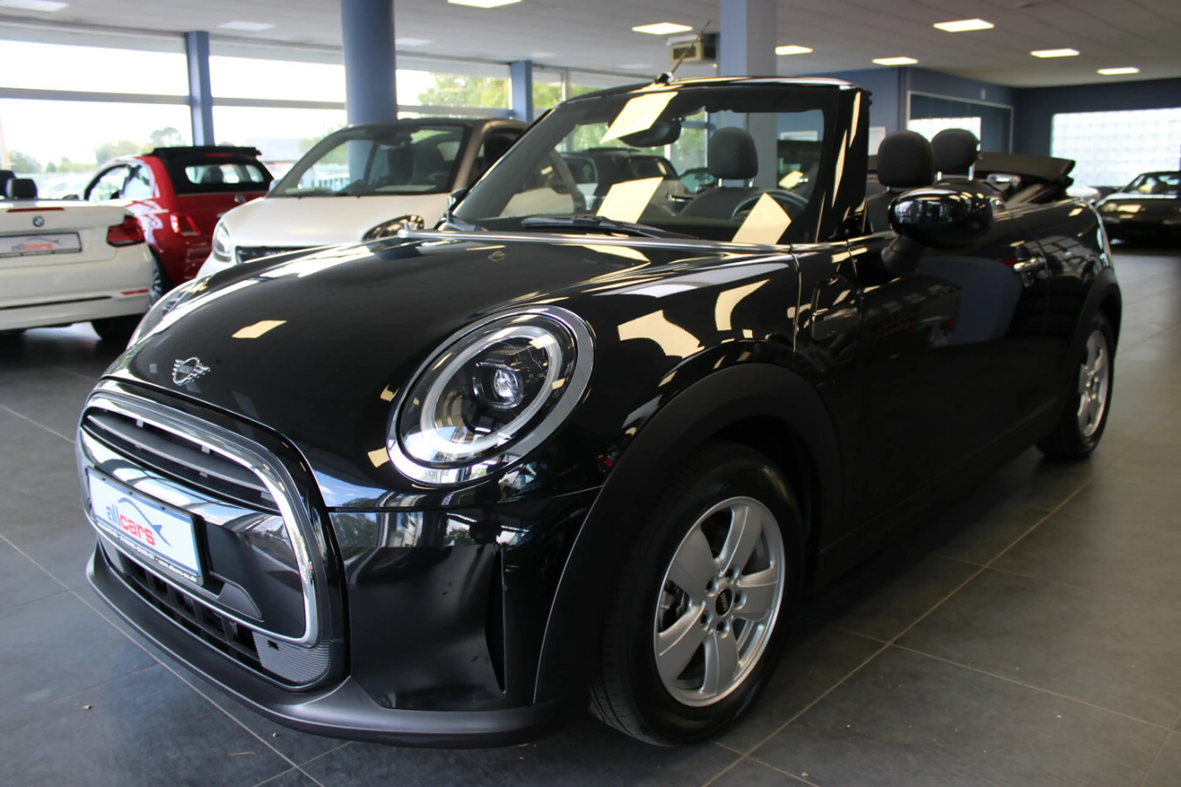 MINI Cooper Cabrio Aut. Essential Trim — photo 3