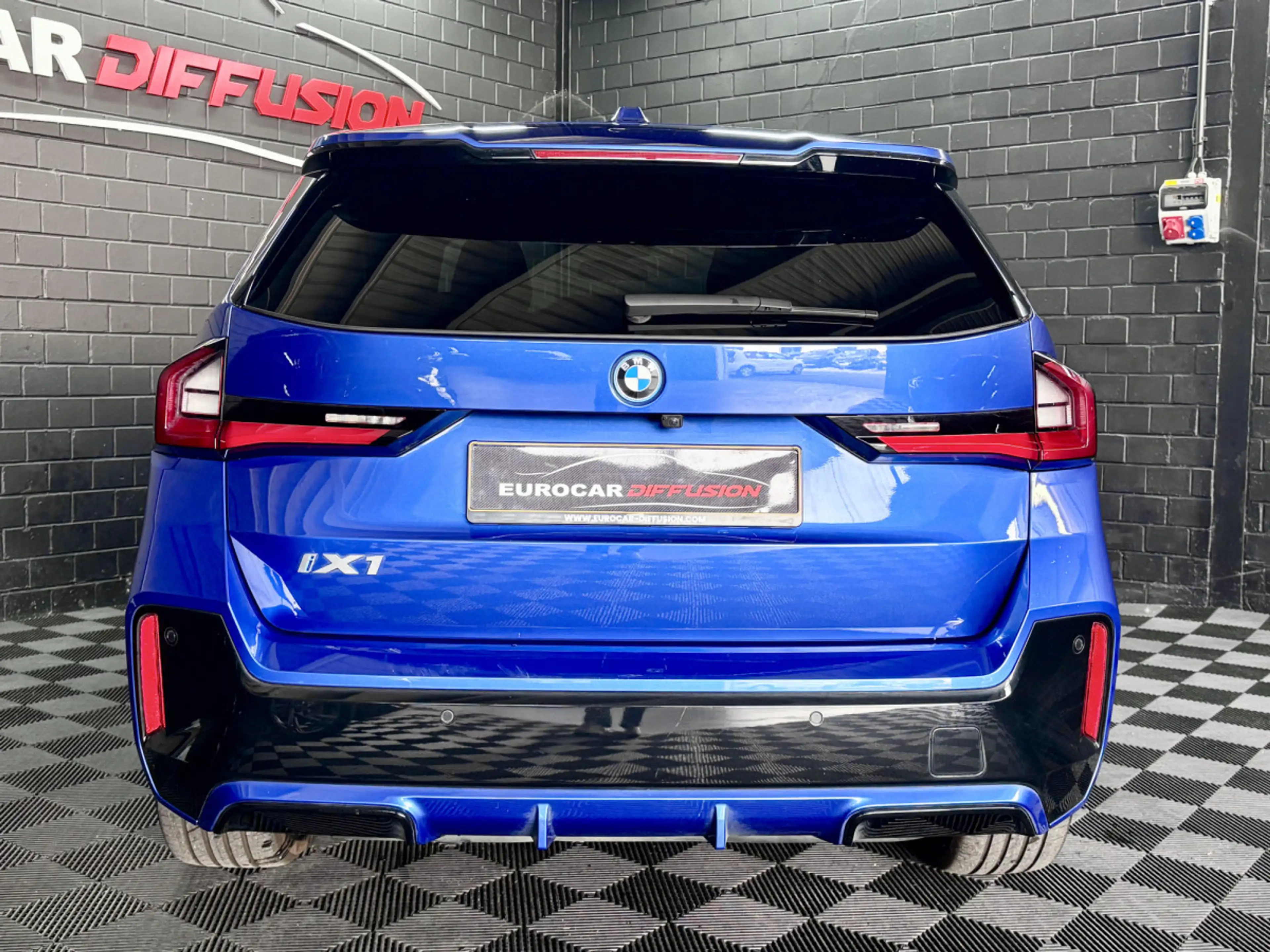 BMW iX1 BEV 67KWH XDRIVE30 (200KW) 4WD AUTO M-Sport — photo 5