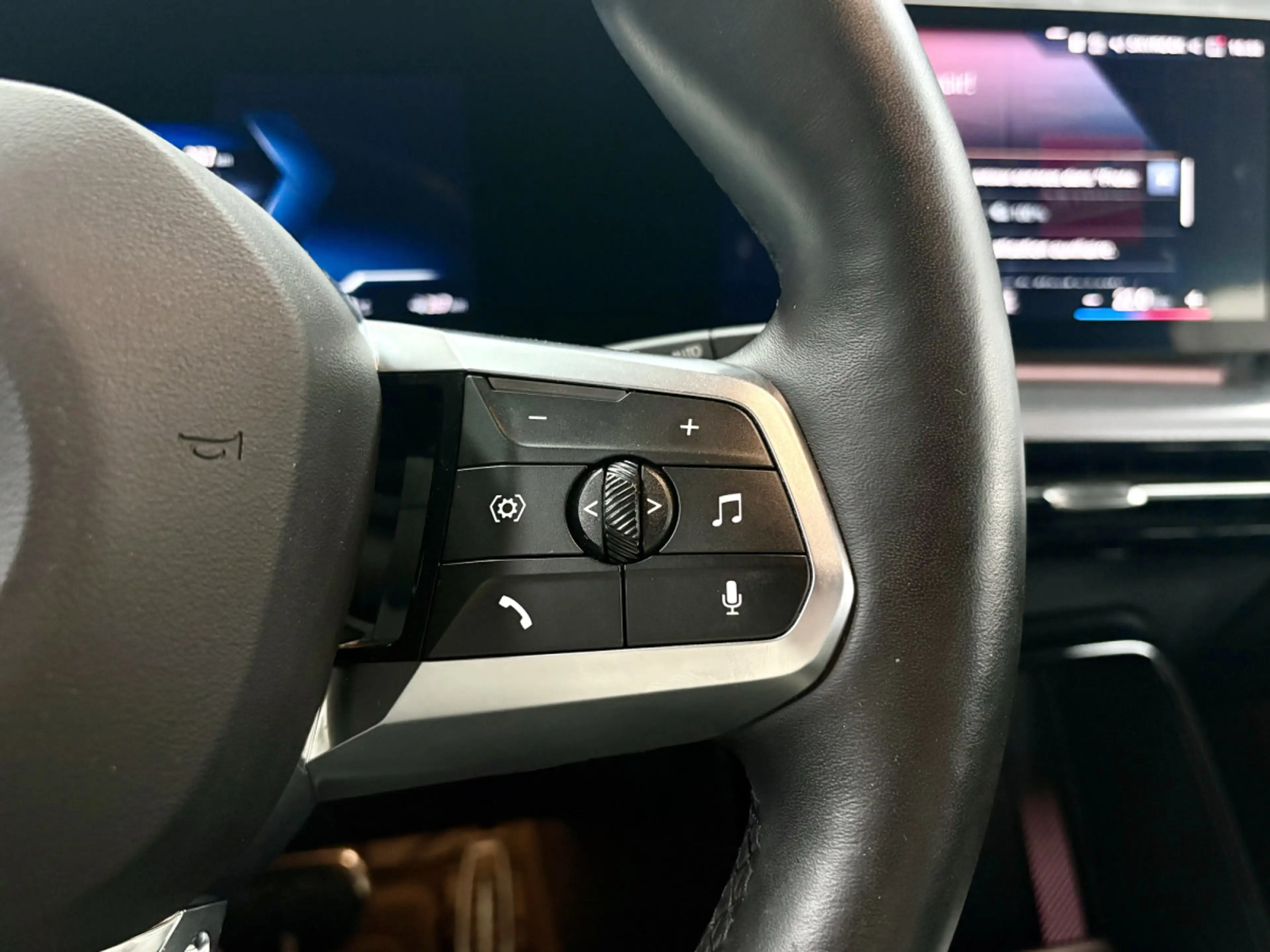 BMW iX1 BEV 67KWH XDRIVE30 (200KW) 4WD AUTO M-Sport — photo 12