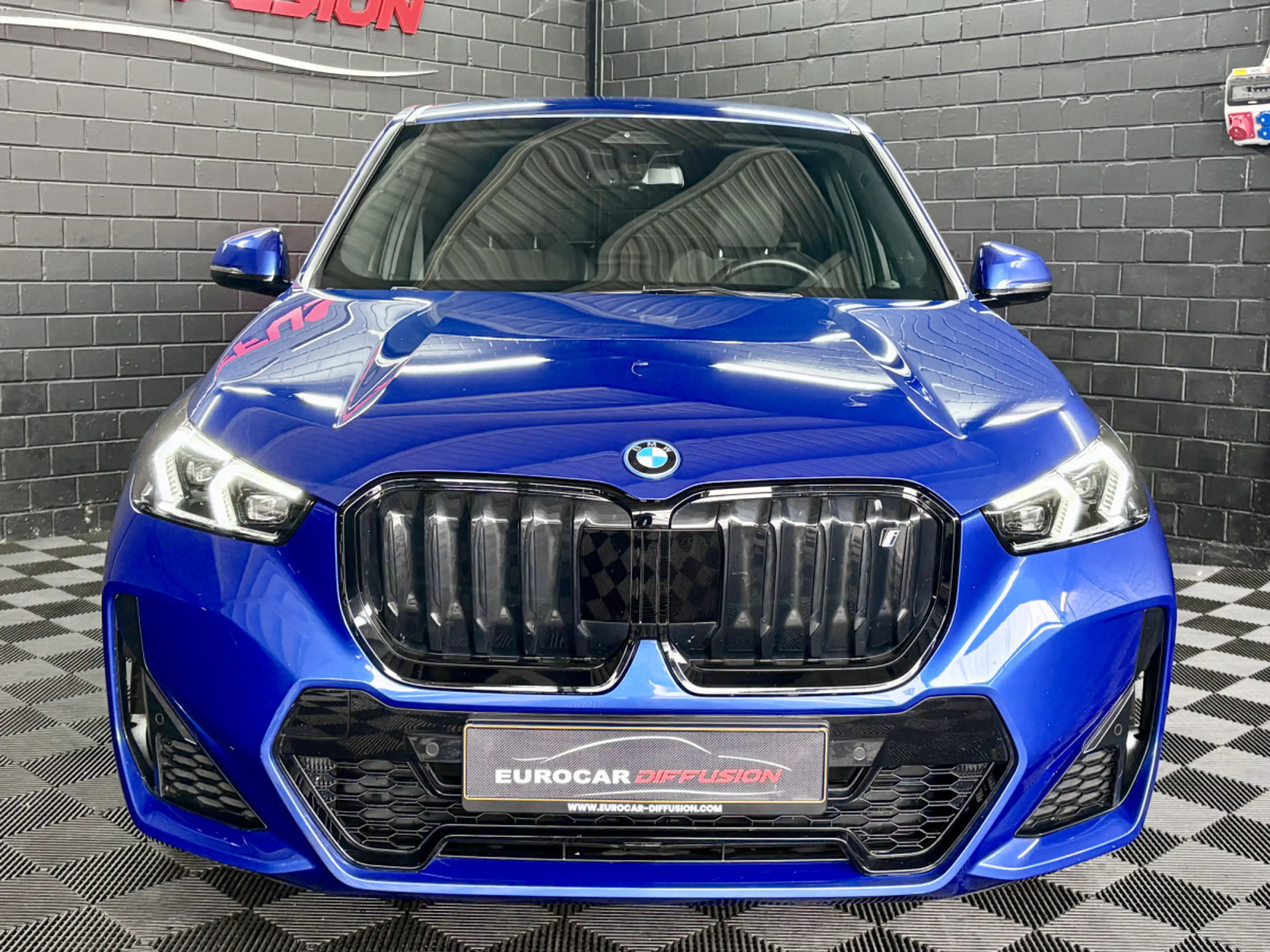 BMW iX1 BEV 67KWH XDRIVE30 (200KW) 4WD AUTO M-Sport — photo 2