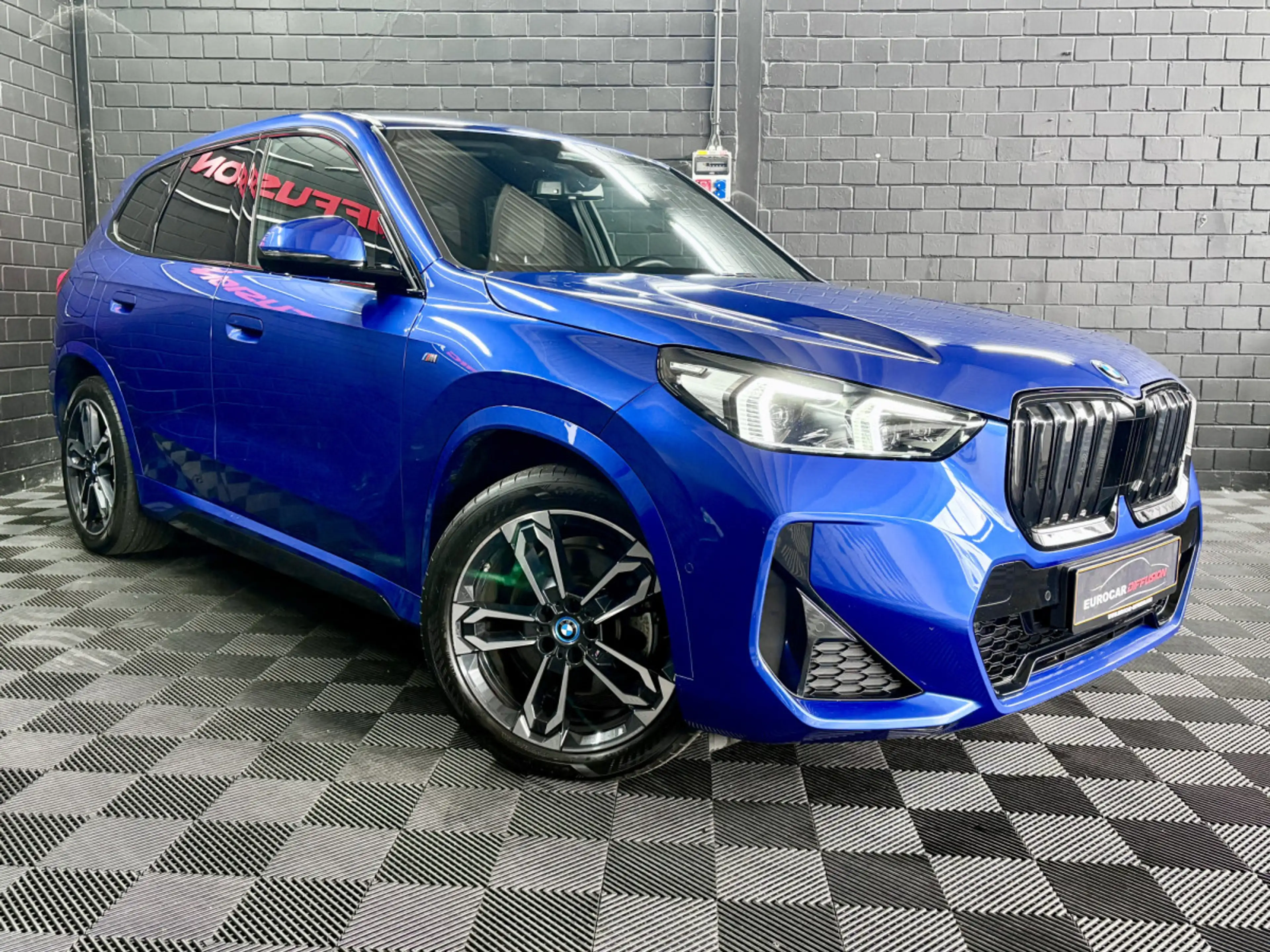 BMW iX1 BEV 67KWH XDRIVE30 (200KW) 4WD AUTO M-Sport — photo 3