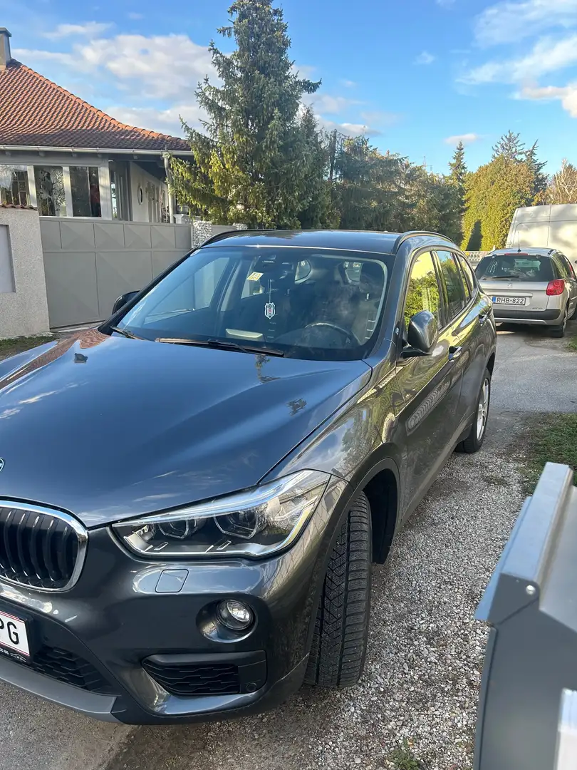 BMW X1 X1 xDrive18d M Sport Aut. M Sport Grau - 1