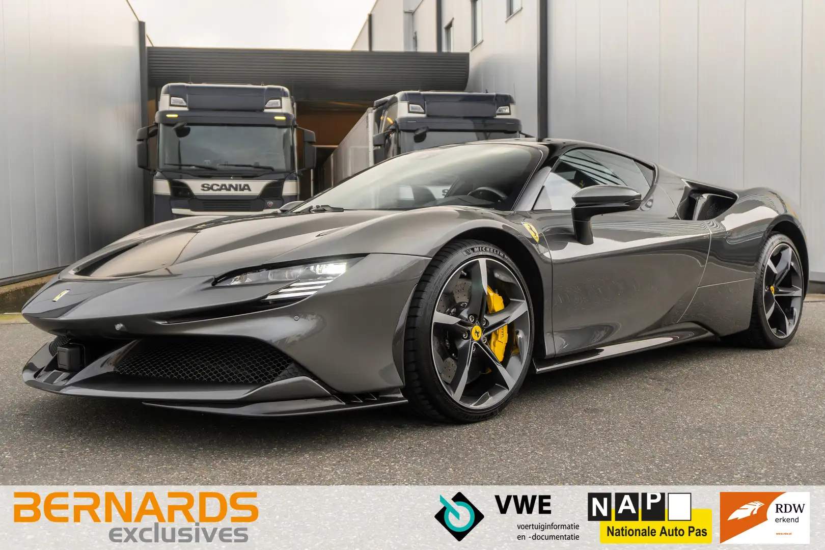 Ferrari SF90 Stradale V8 - Grigio Silverstone - Lift - CarPlay - Carbon Šedá - 1