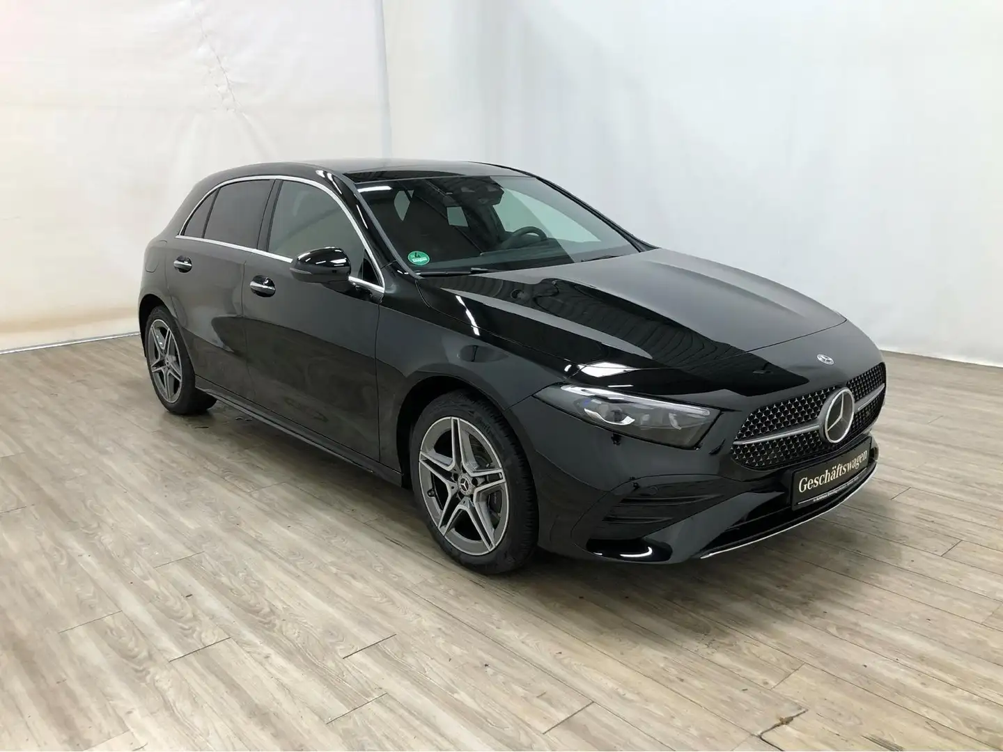 Mercedes-Benz A 250 e AMG Kamera*AHK*Pano*MULTIBEAM*Memory*Dis Schwarz - 2