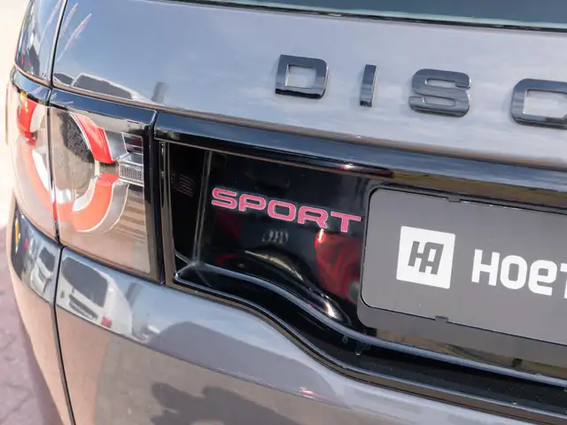 Land Rover Discovery Sport view 22