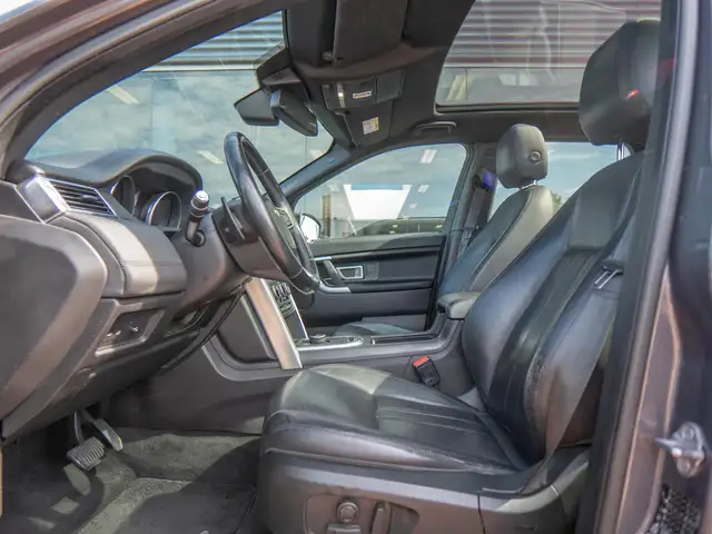 Land Rover Discovery Sport view 20
