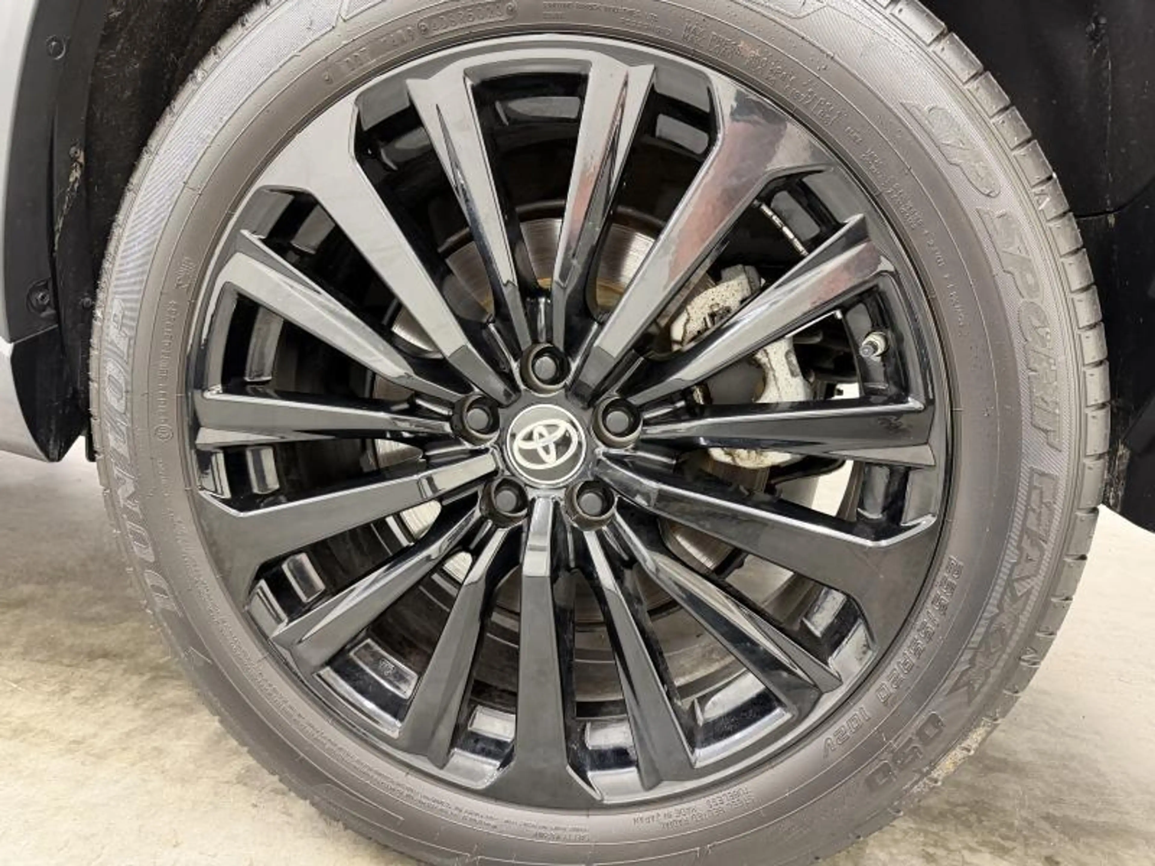 Toyota Highlander Premium Plus 4X4 — photo 8