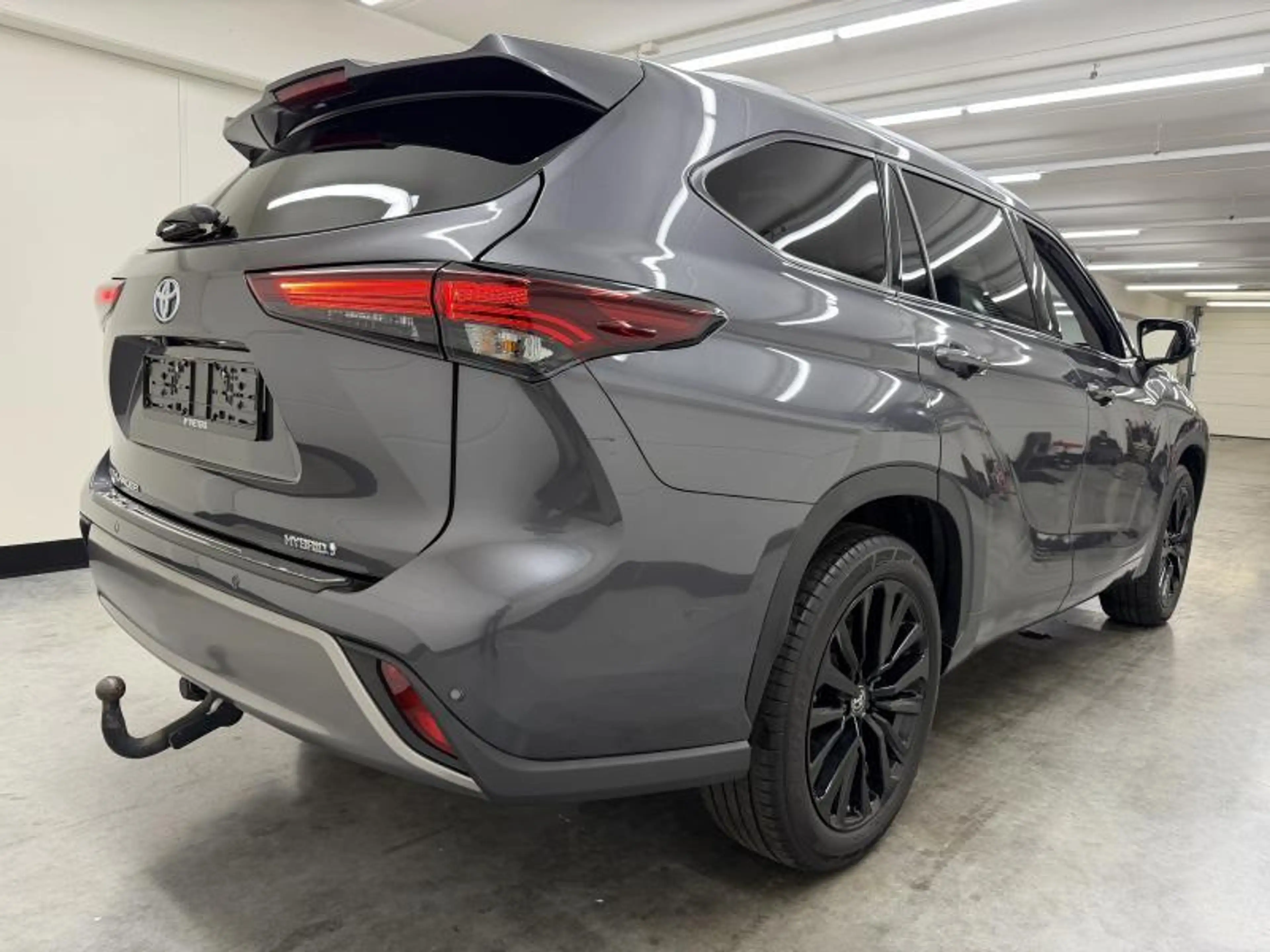 Toyota Highlander Premium Plus 4X4 — photo 3