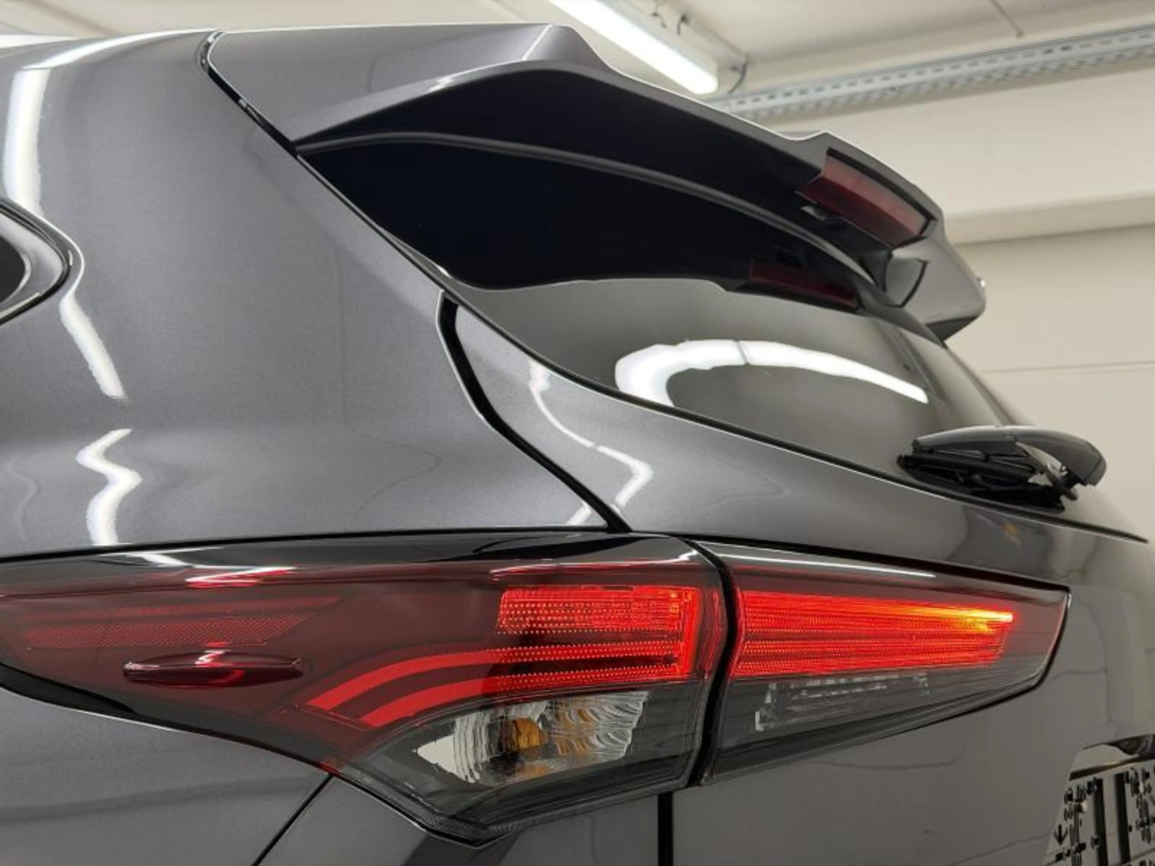 Toyota Highlander Premium Plus 4X4 — photo 6