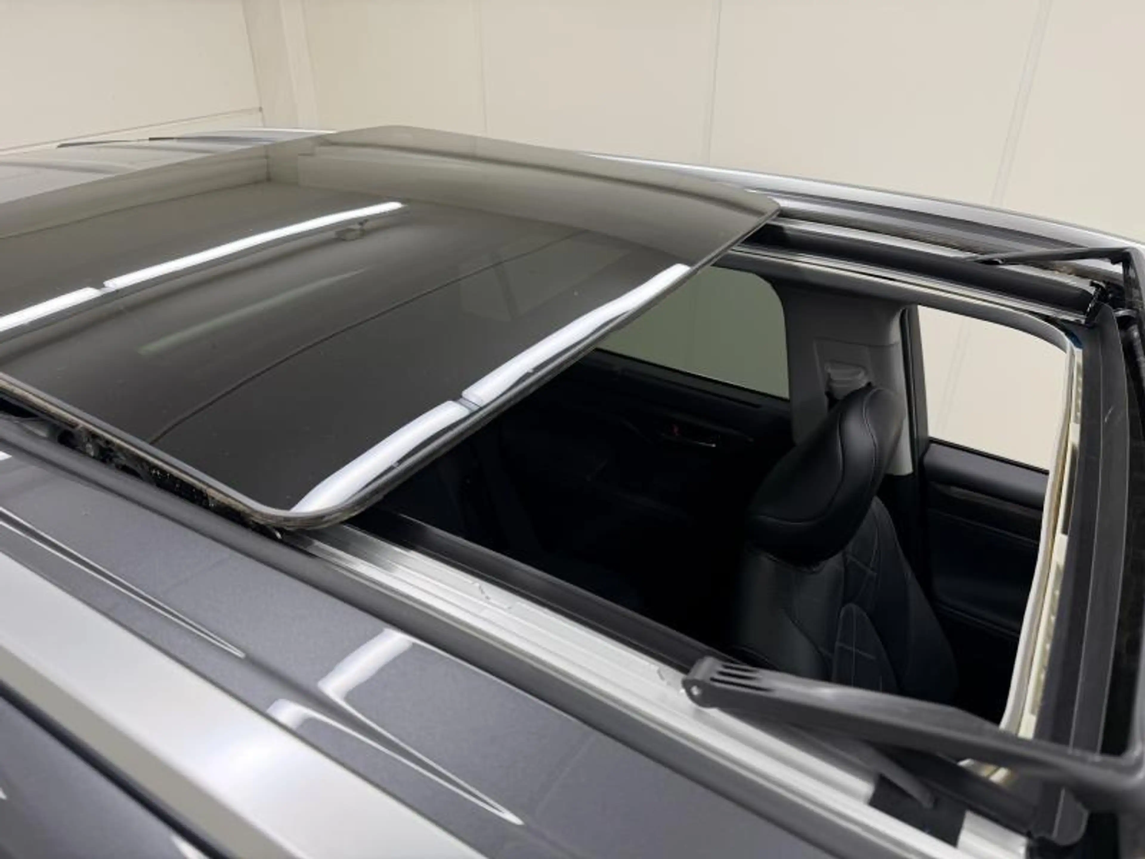 Toyota Highlander Premium Plus 4X4 — photo 11