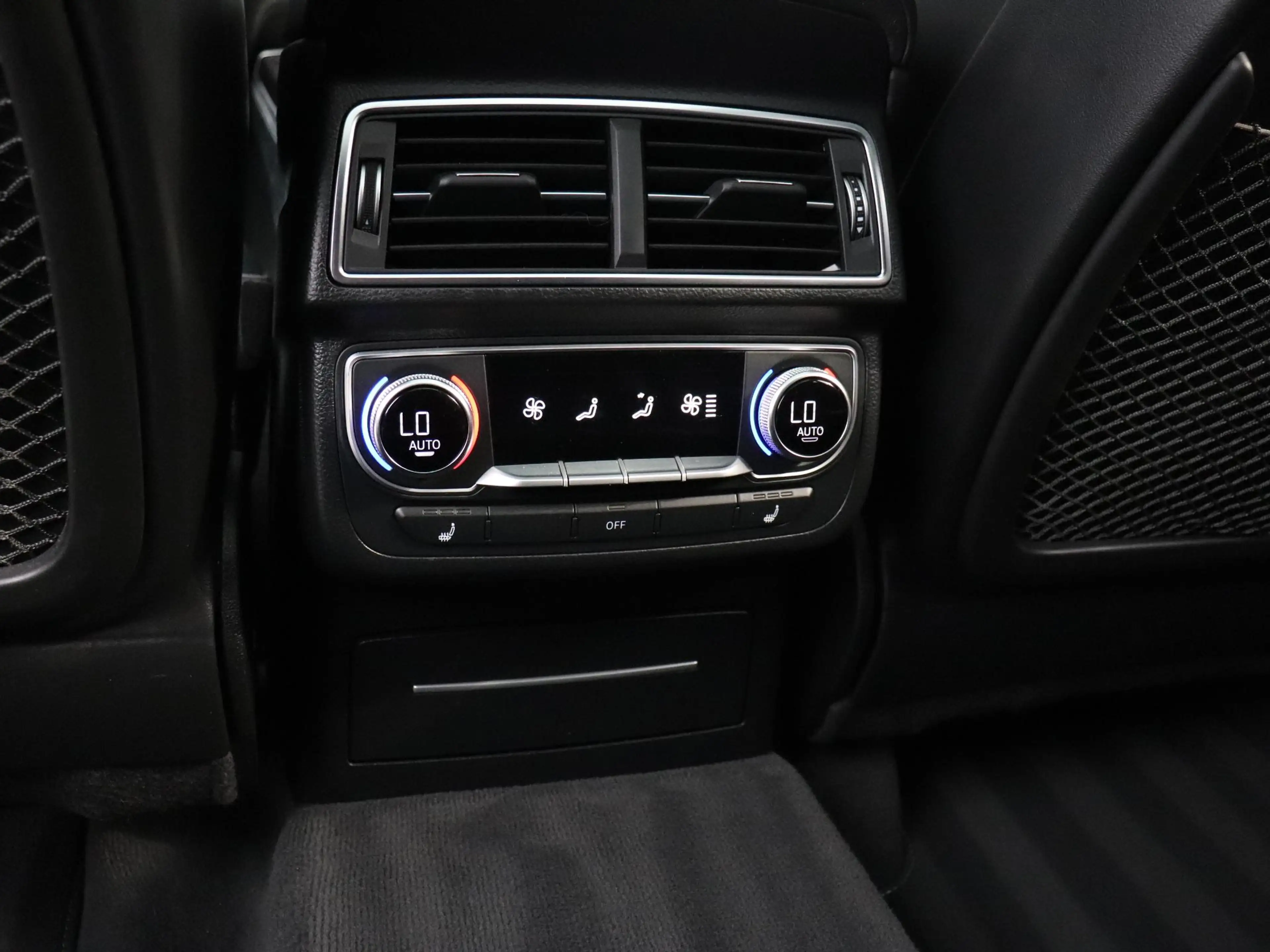 Audi SQ7 4.0 TDI quattro Pro Line + 7p | PANO-DAK | LEDER | — photo 12
