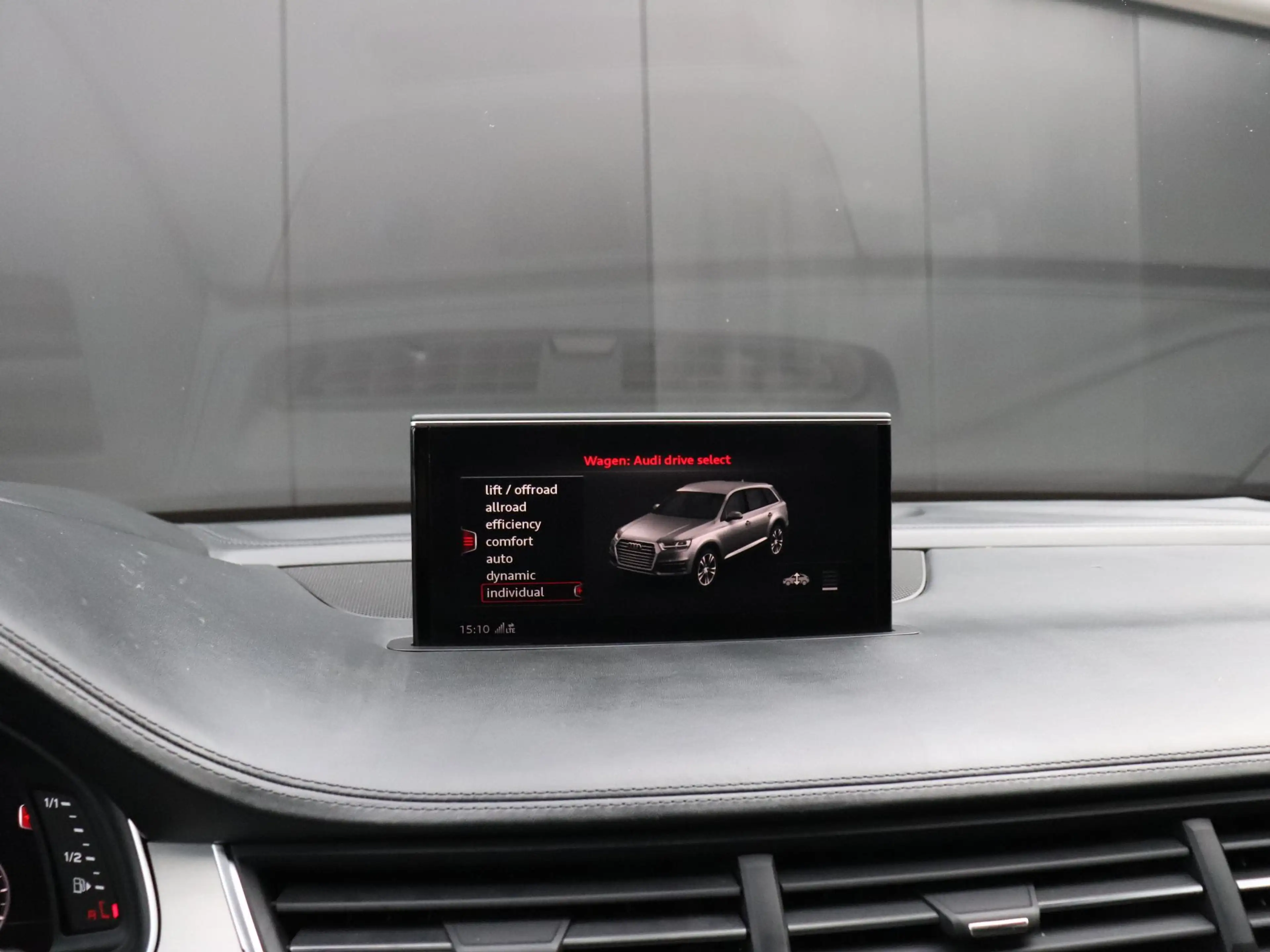 Audi SQ7 4.0 TDI quattro Pro Line + 7p | PANO-DAK | LEDER | — photo 29