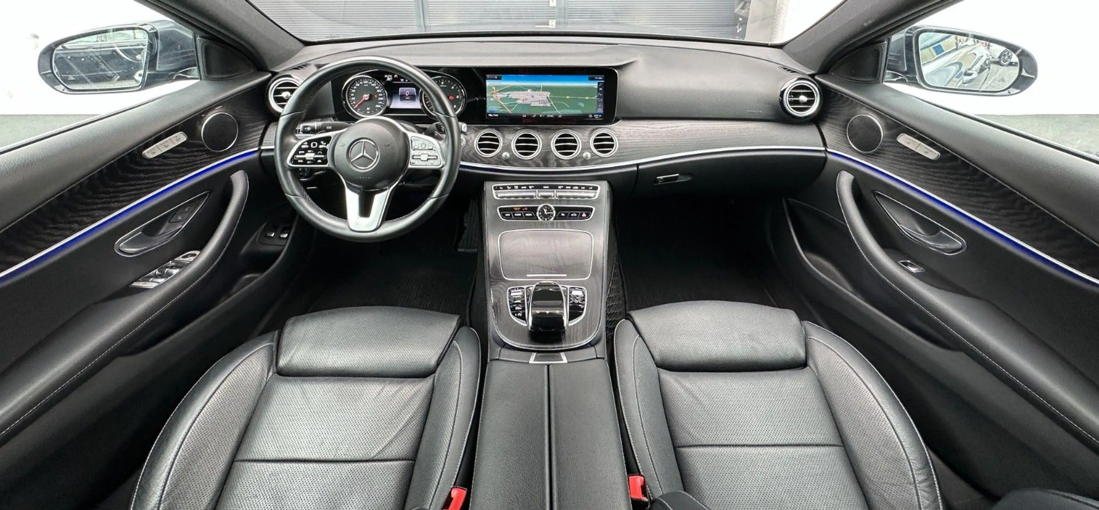 Mercedes-Benz E 400 d 4Matic*EXCLUSIVE*1HD*COMAND*ACC+*KAMERA* — photo 3
