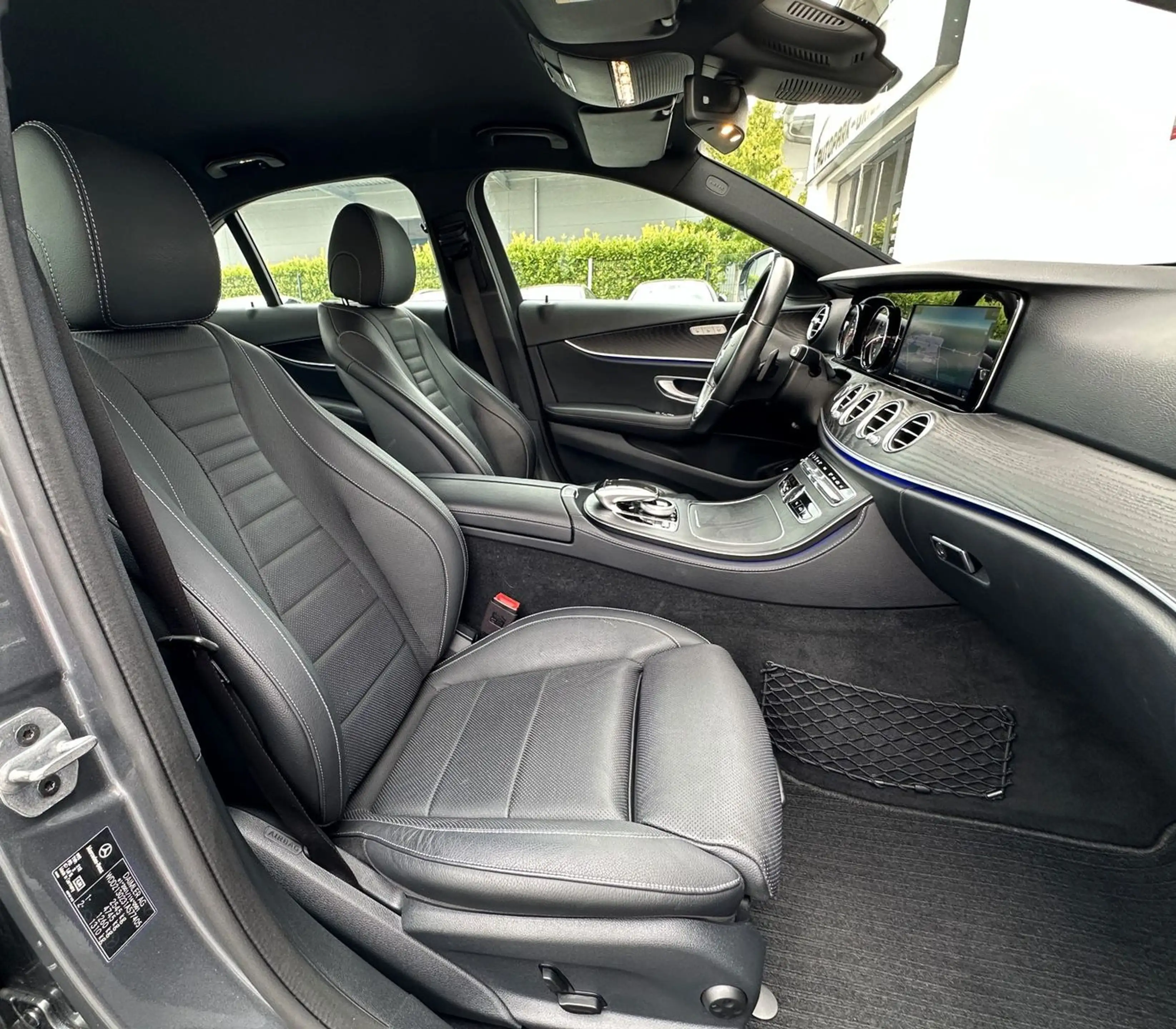 Mercedes-Benz E 400 d 4Matic*EXCLUSIVE*1HD*COMAND*ACC+*KAMERA* — photo 6