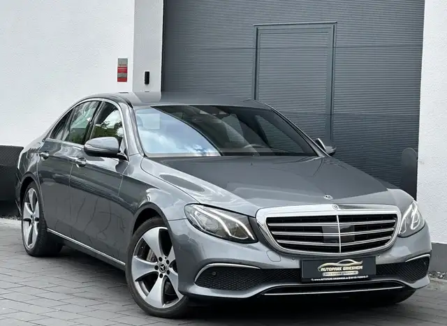 Mercedes-Benz E 400 d 4Matic*EXCLUSIVE*1HD*COMAND*ACC+*KAMERA*