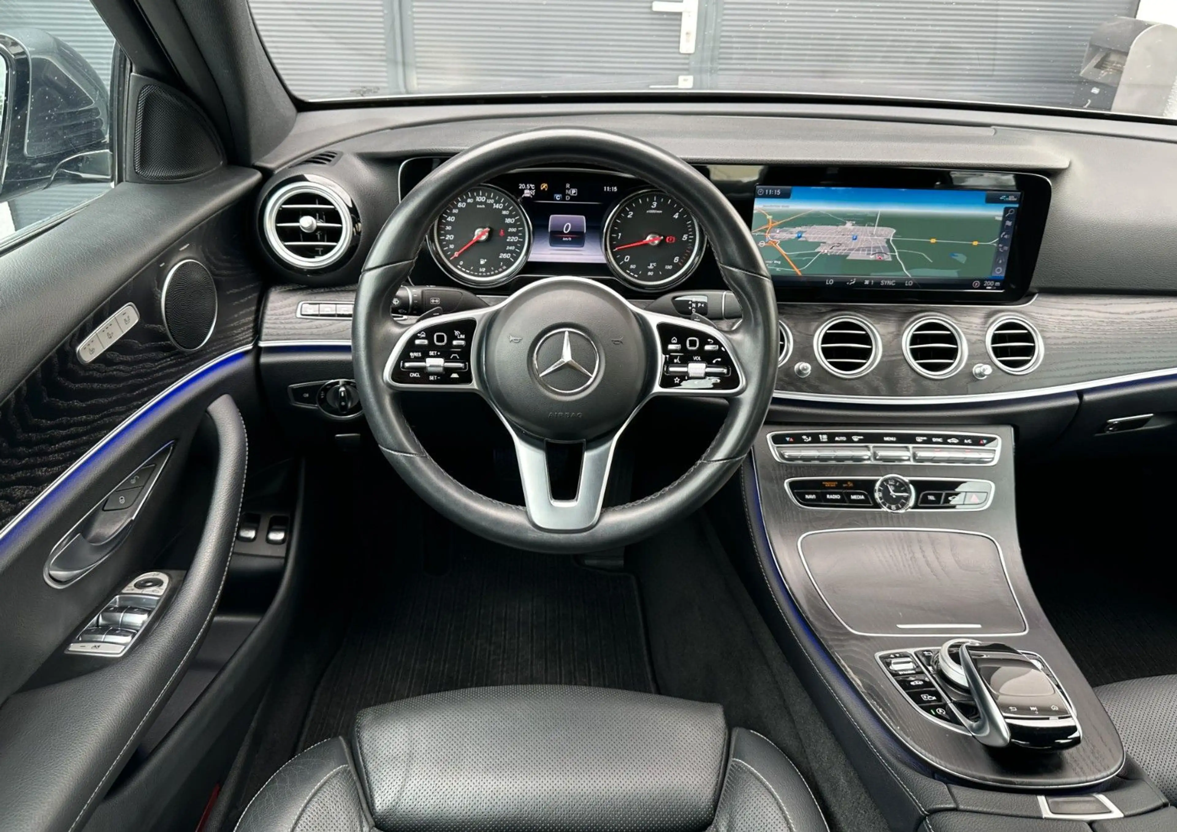 Mercedes-Benz E 400 d 4Matic*EXCLUSIVE*1HD*COMAND*ACC+*KAMERA* — photo 12