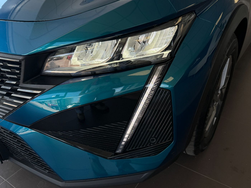Peugeot 408 1.2 130 A PureTech llure CarPlay*Tempomat — photo 9