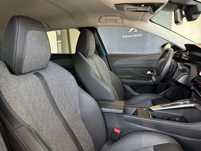 Peugeot 408 1.2 130 A PureTech llure CarPlay*Tempomat — photo 12