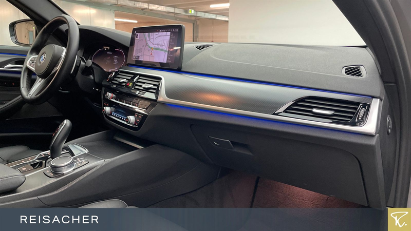 BMW 550 i A xDrive Lim StdHzg,GSD,AHK,DAProf,Leder,A — photo 14