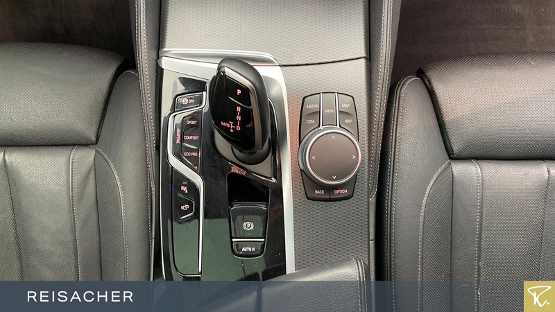 BMW 550 i A xDrive Lim StdHzg,GSD,AHK,DAProf,Leder,A — photo 11