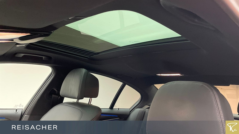 BMW 550 i A xDrive Lim StdHzg,GSD,AHK,DAProf,Leder,A — photo 12
