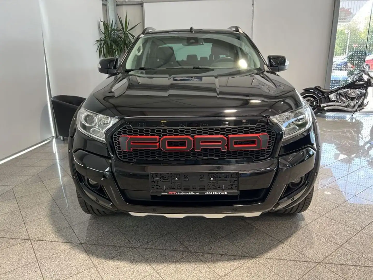 Ford Ranger 3.2 TDCi Doppelkabine Limited 4x4 Schwarz - 2