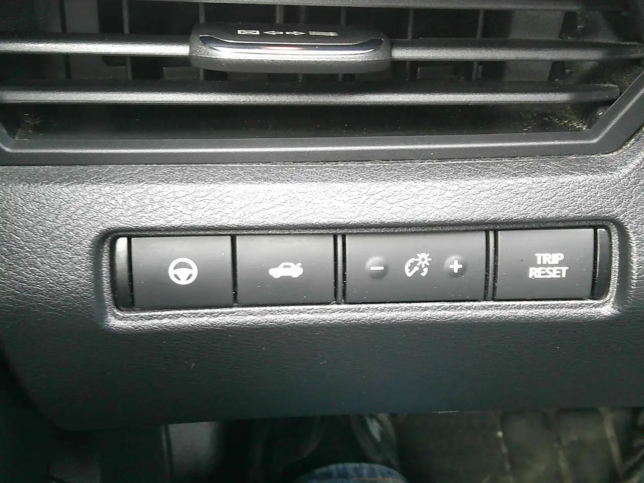 Nissan Altima снимка Nissan Altima