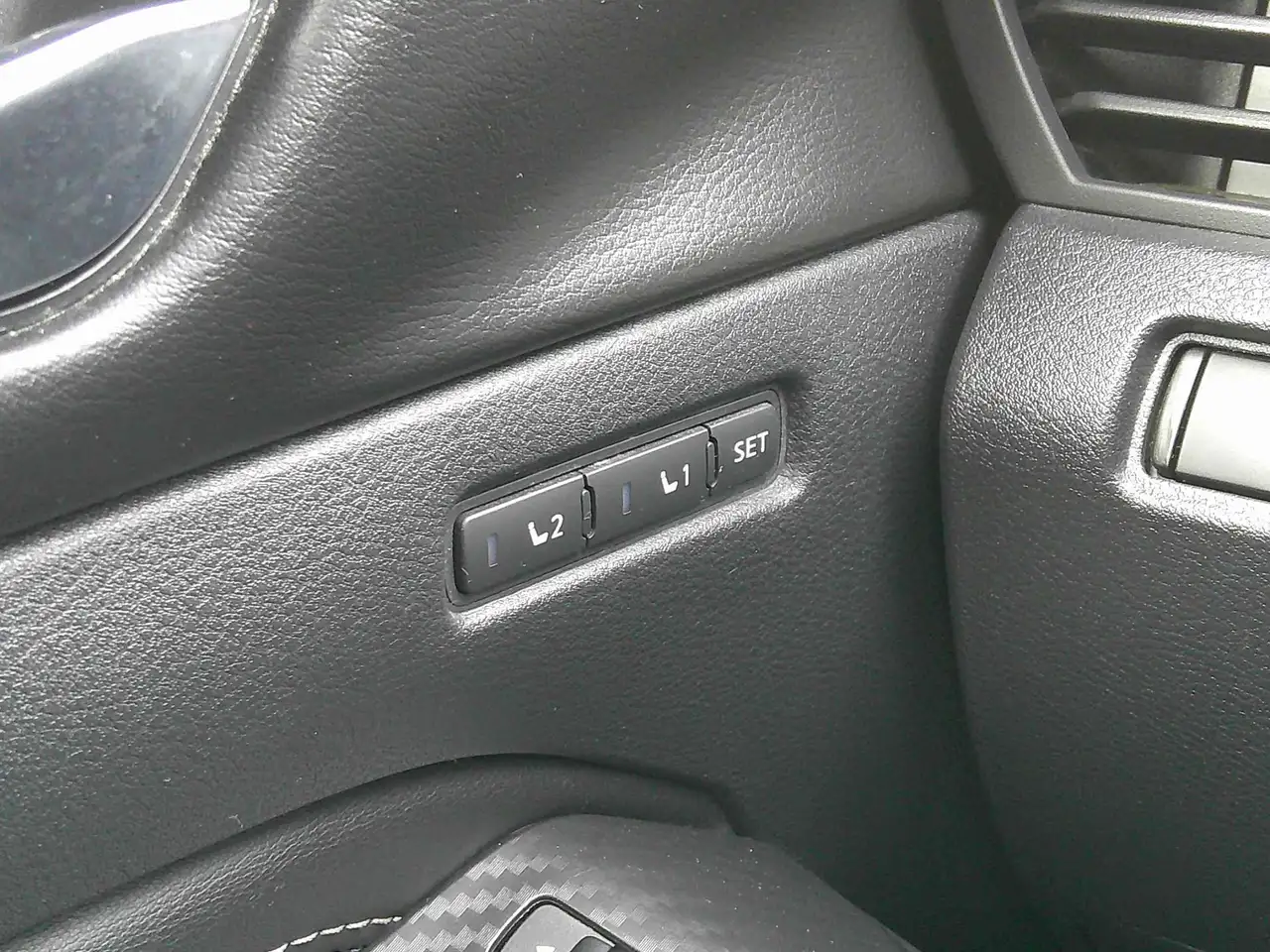 Nissan Altima снимка Nissan Altima