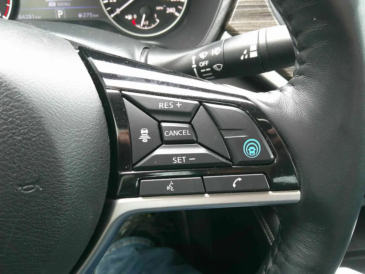 Nissan Altima снимка Nissan Altima
