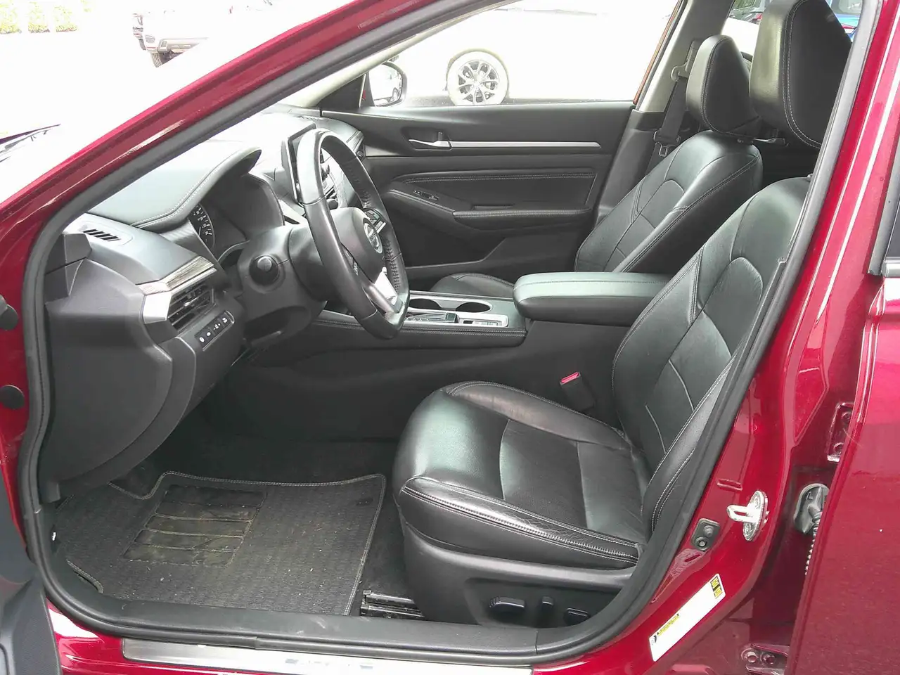 Nissan Altima снимка Nissan Altima