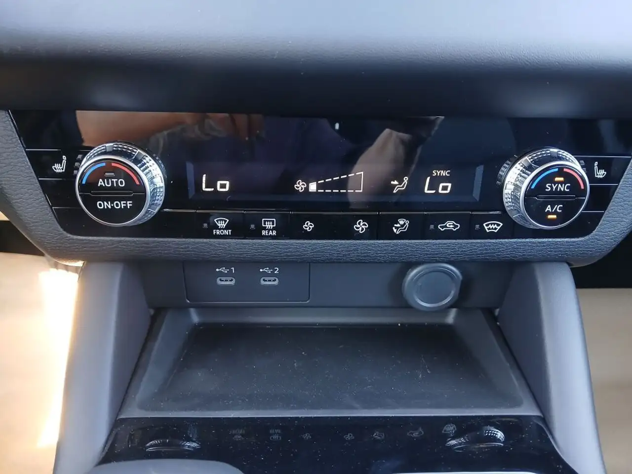 Mitsubishi Outlander снимка Mitsubishi Outlander