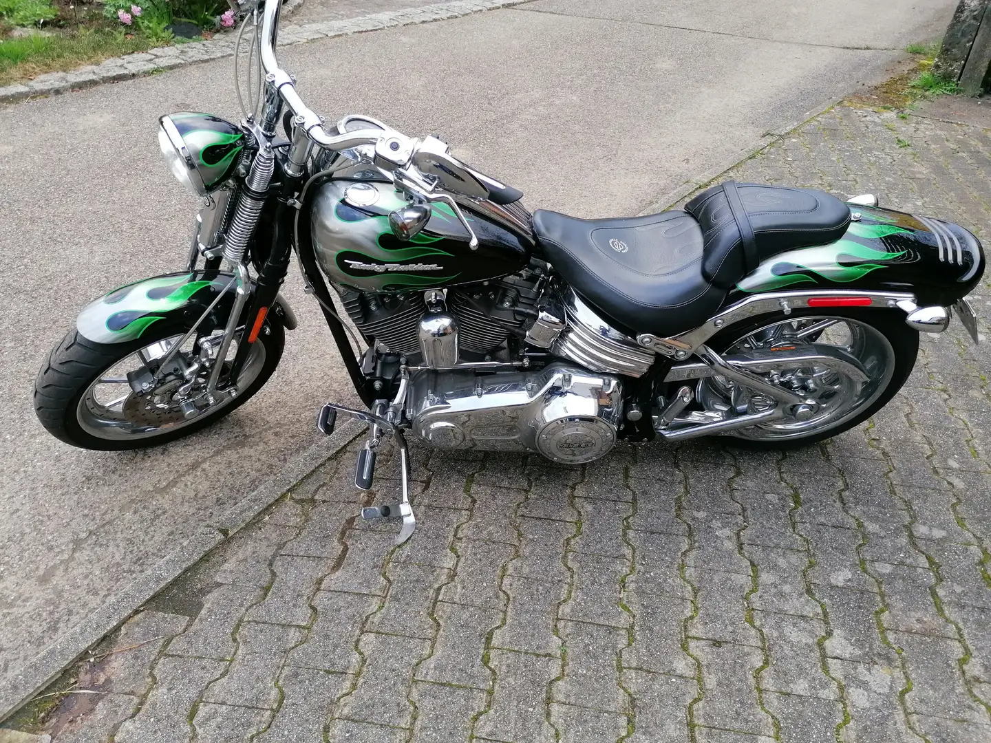 Harley-Davidson Softail CVO Springer 110 Verde - 2