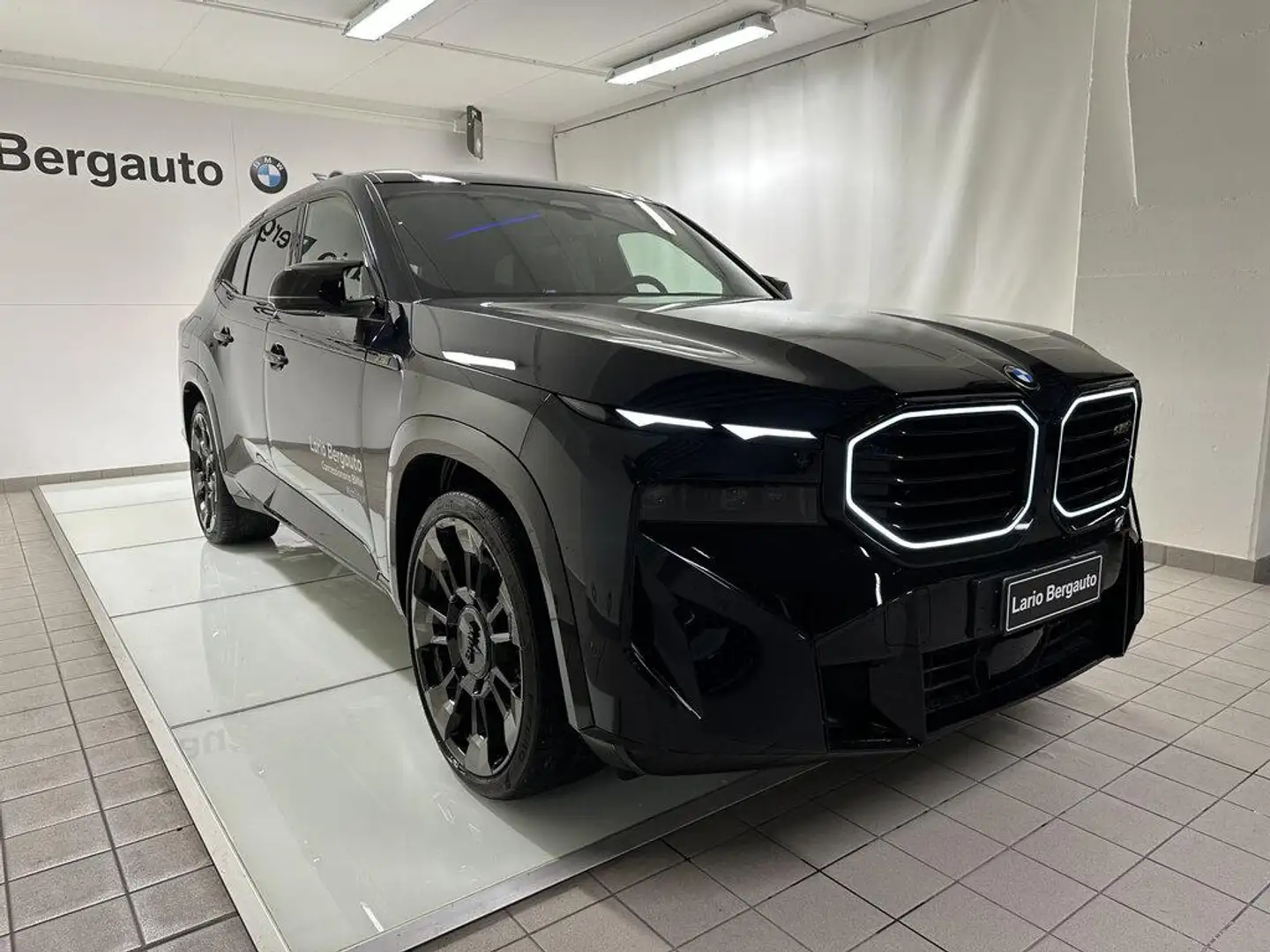 BMW XM 4.4 steptronic Nero - 2