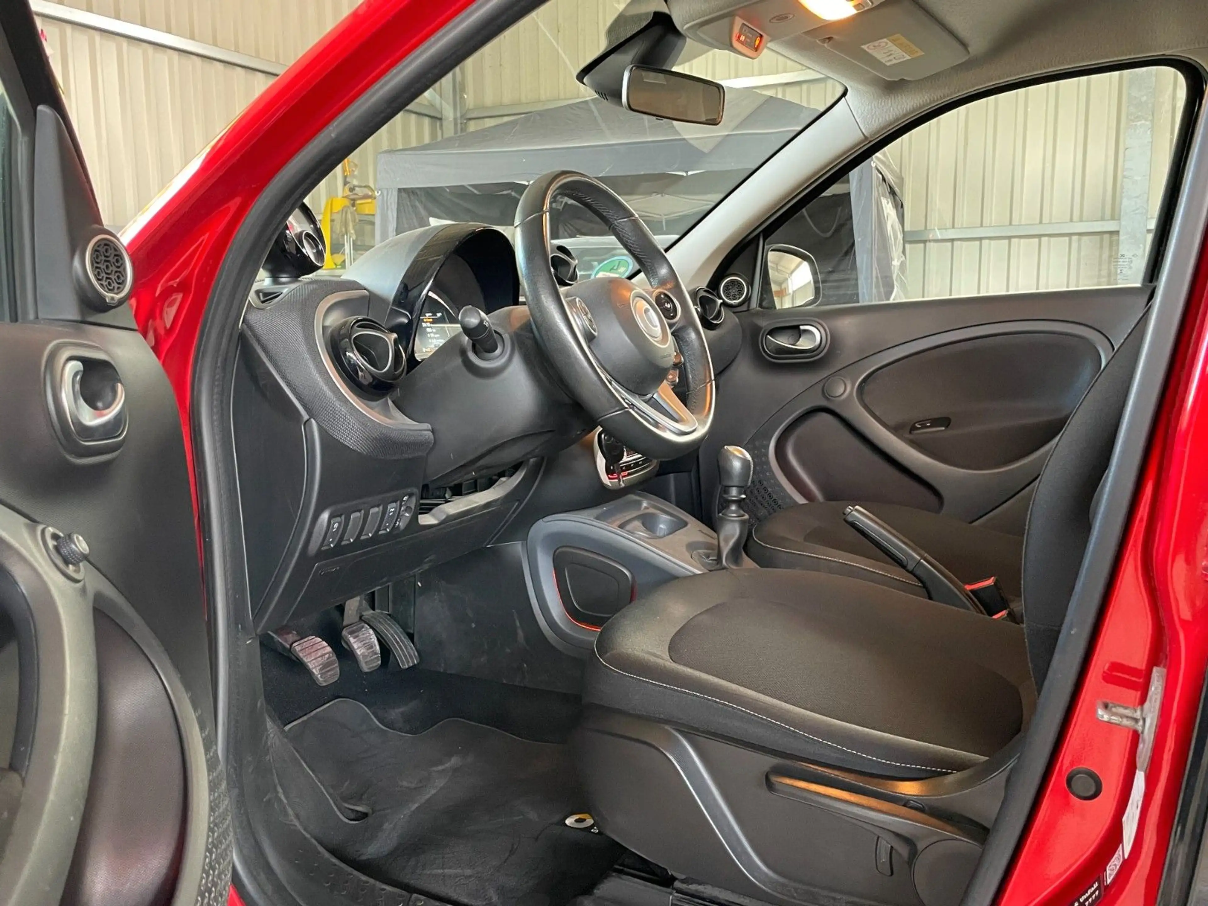 smart forFour forfour*TüvNeu*PDC*NAVI*JBL* — photo 9