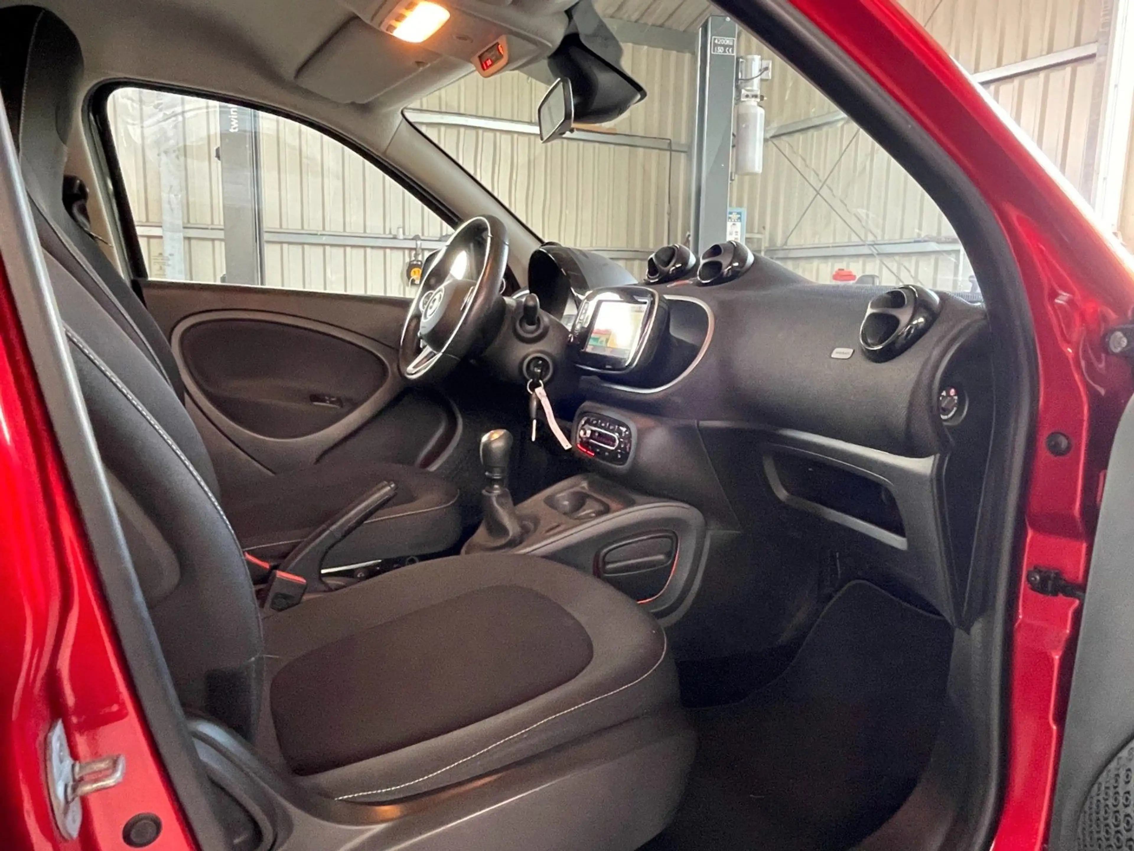 smart forFour forfour*TüvNeu*PDC*NAVI*JBL* — photo 8