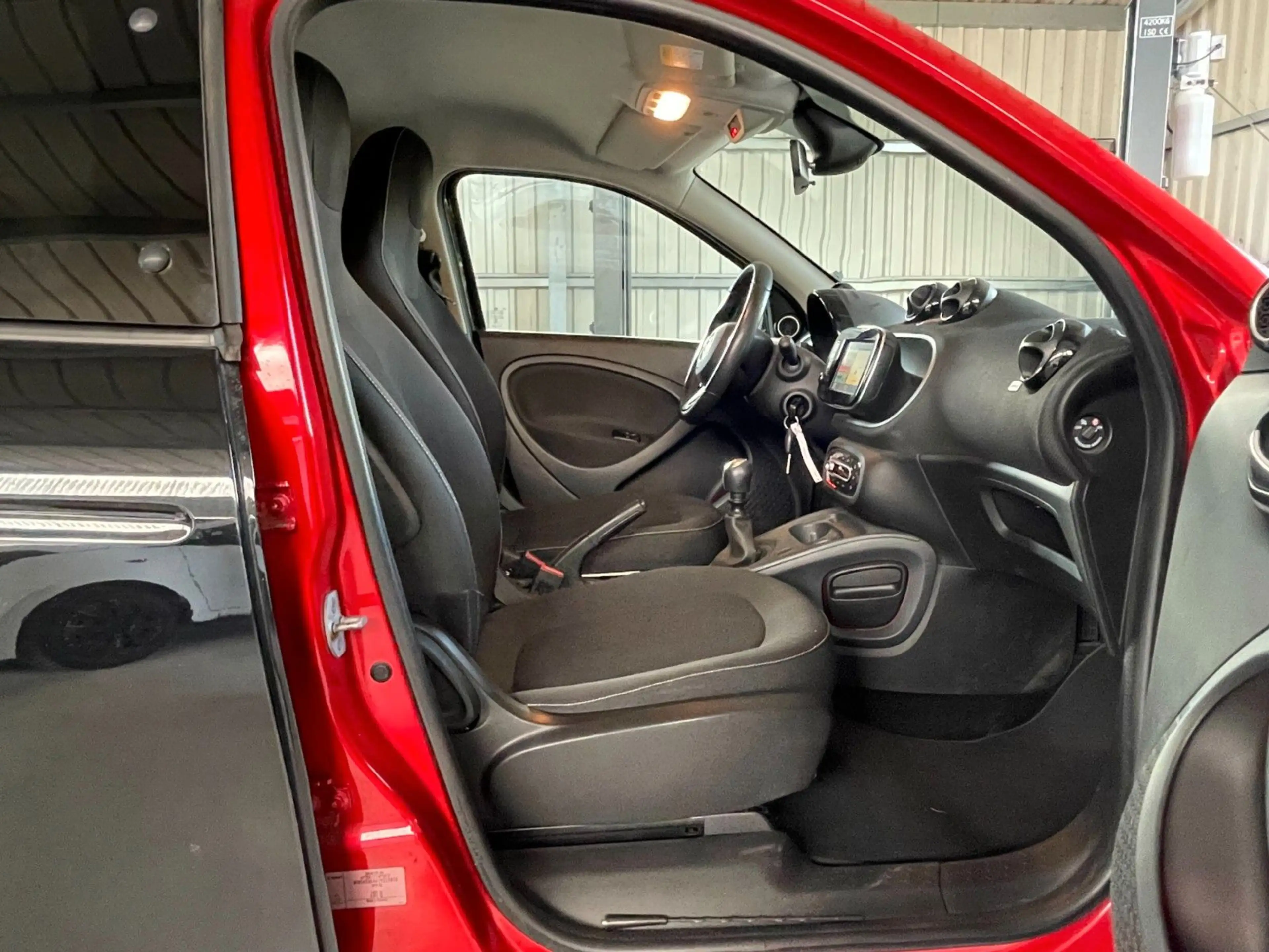 smart forFour forfour*TüvNeu*PDC*NAVI*JBL* — photo 6