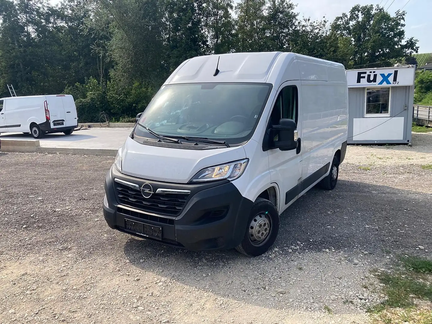 Opel Movano Movano L2H2 2.2 BlueHDi 165 S&S Cargo Edition 3... Weiß - 1