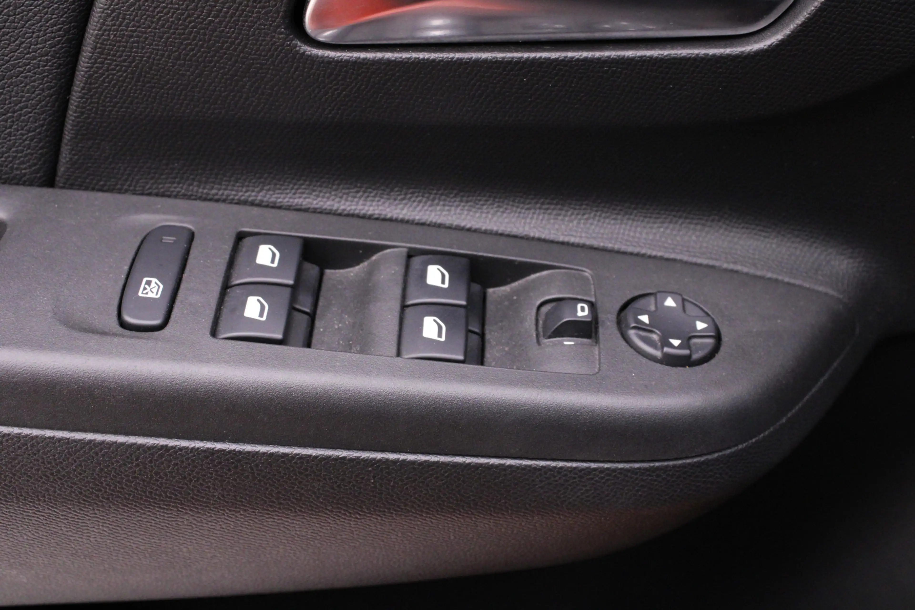 Opel Corsa-e Elegance 50 kWh | Climate control | Navi fullmap | — photo 18