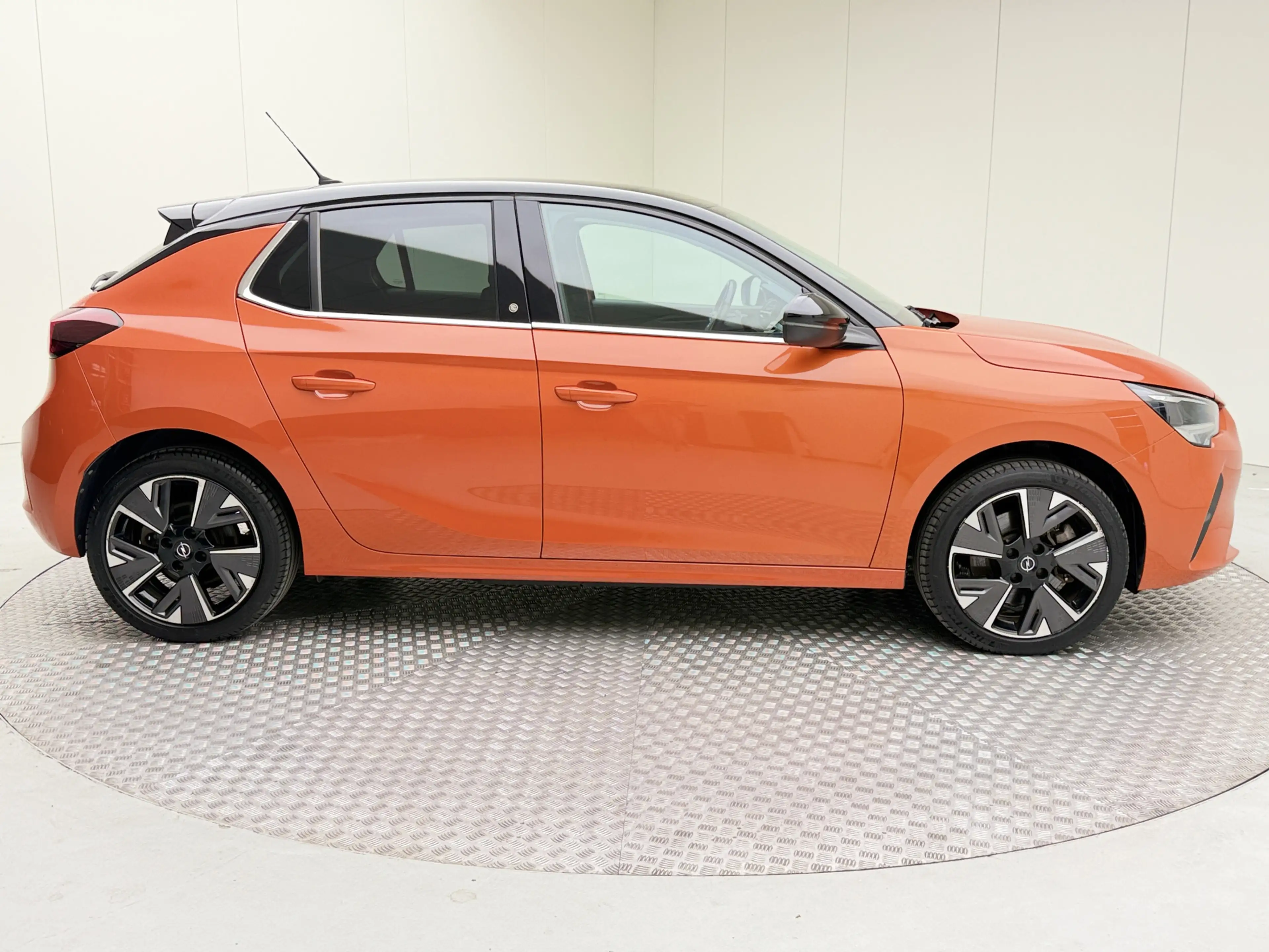 Opel Corsa-e Elegance 50 kWh | Climate control | Navi fullmap | — photo 6