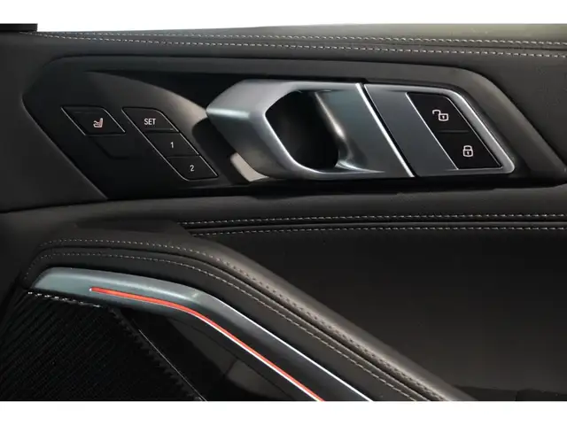 BMW X6 view 9