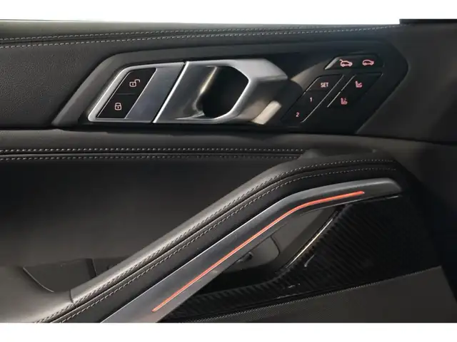 BMW X6 view 8