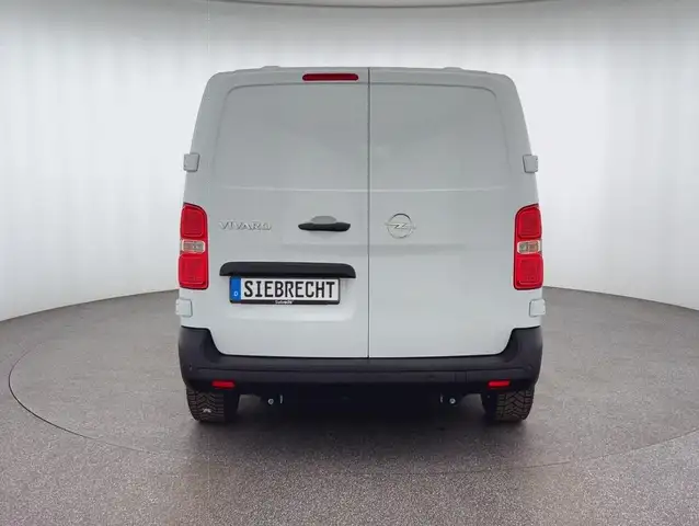 Opel Vivaro view 4